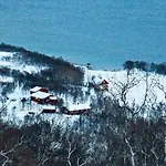 6 Person In Alsvag-by Traum * Gisloy